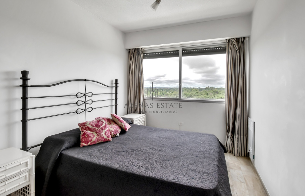 Apartamento ID.2821 - Apartamento en venta de 3 dormitorios mas dependencia 