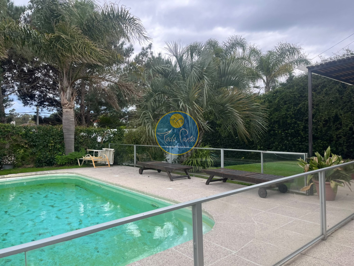 Miniatura de Casa de 4 dormitorios en Tio Tom, Punta del Este | Todo Punta