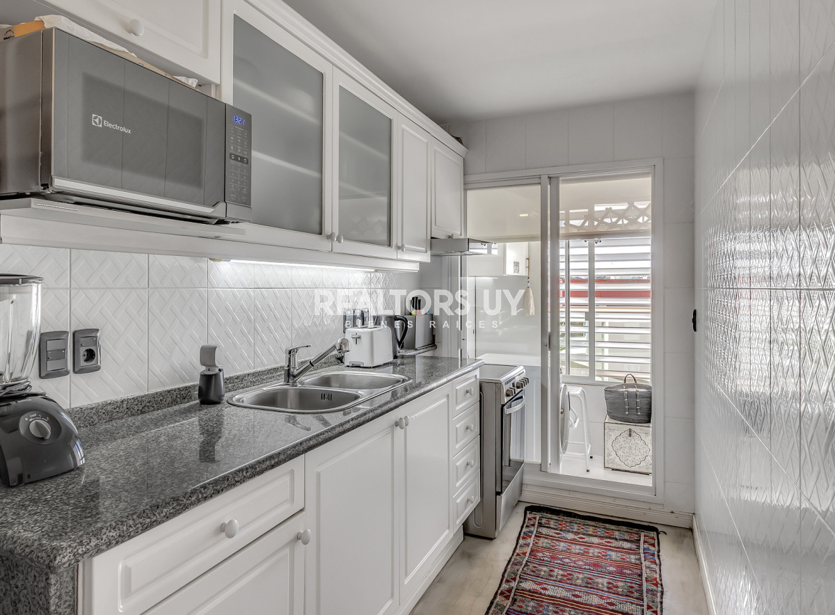 Apartamento ID.510 - En venta apartamento 3 dormitorios con vista al mar