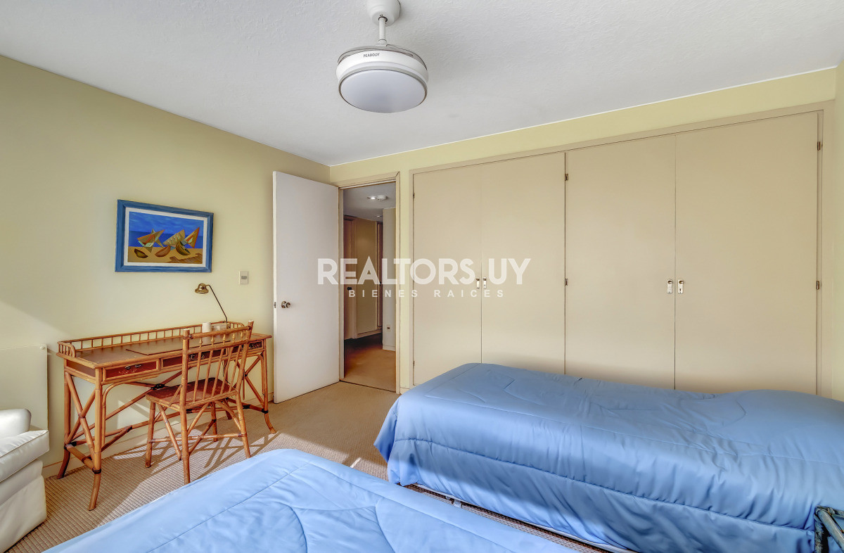Apartamento ID.253 - Vendo departamento en Punta del Este Primera Linea