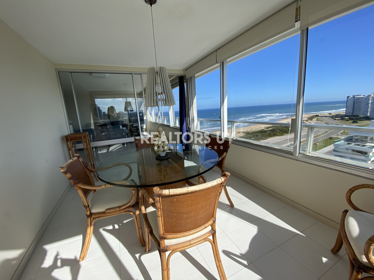 Apartamento ID.253 - Vendo departamento en Punta del Este Primera Linea