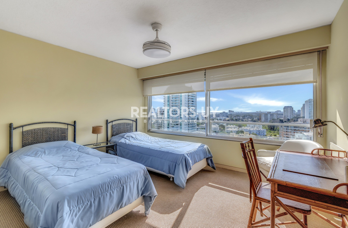 Apartamento ID.253 - Vendo departamento en Punta del Este Primera Linea