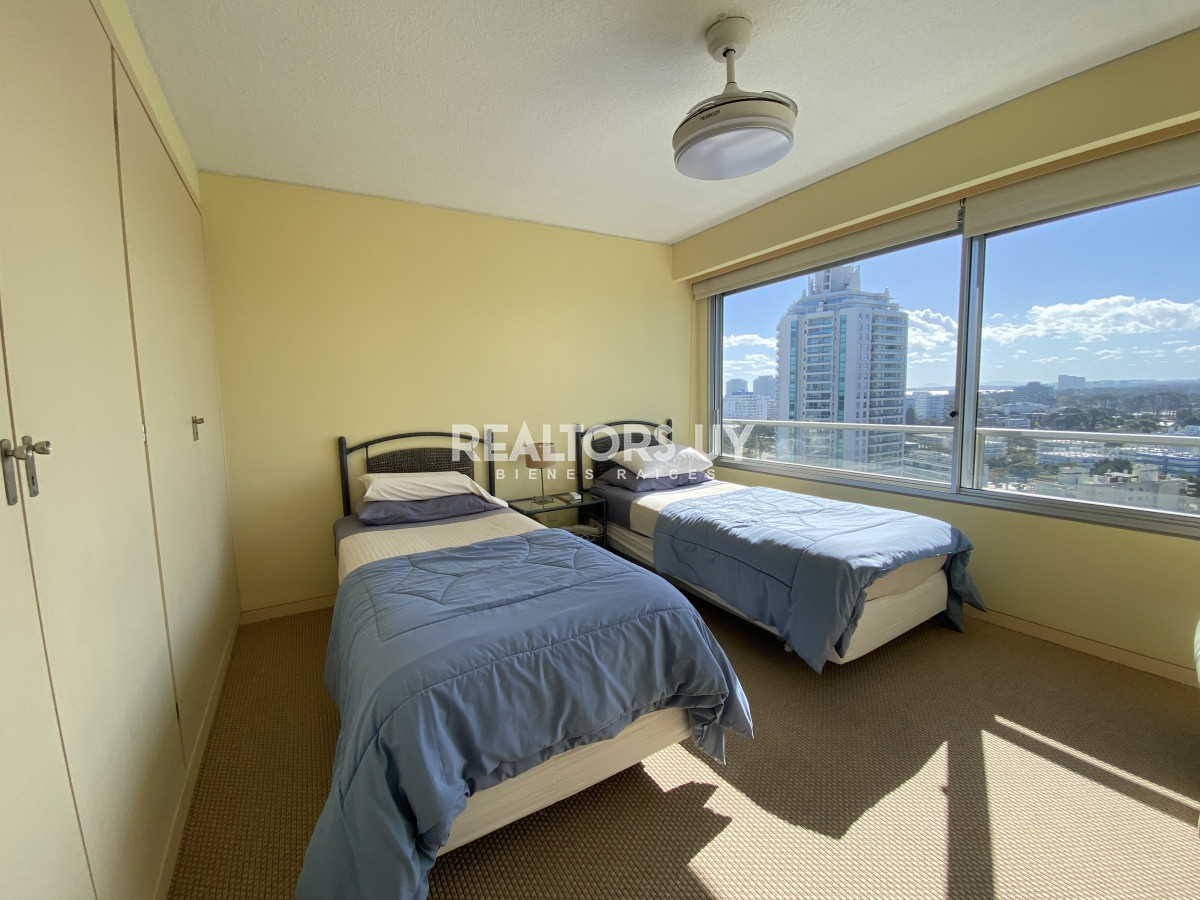 Apartamento ID.253 - Vendo departamento en Punta del Este Primera Linea