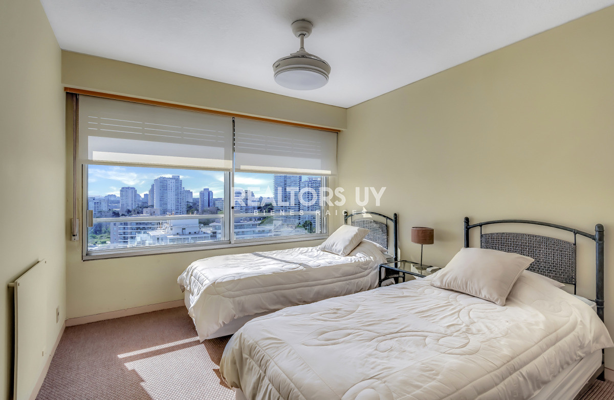 Apartamento ID.253 - Vendo departamento en Punta del Este Primera Linea