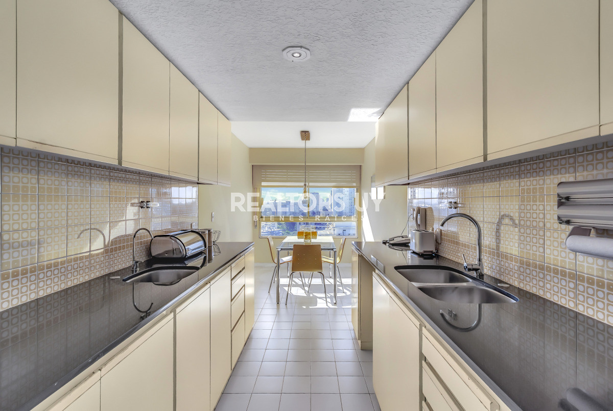 Apartamento ID.253 - Vendo departamento en Punta del Este Primera Linea