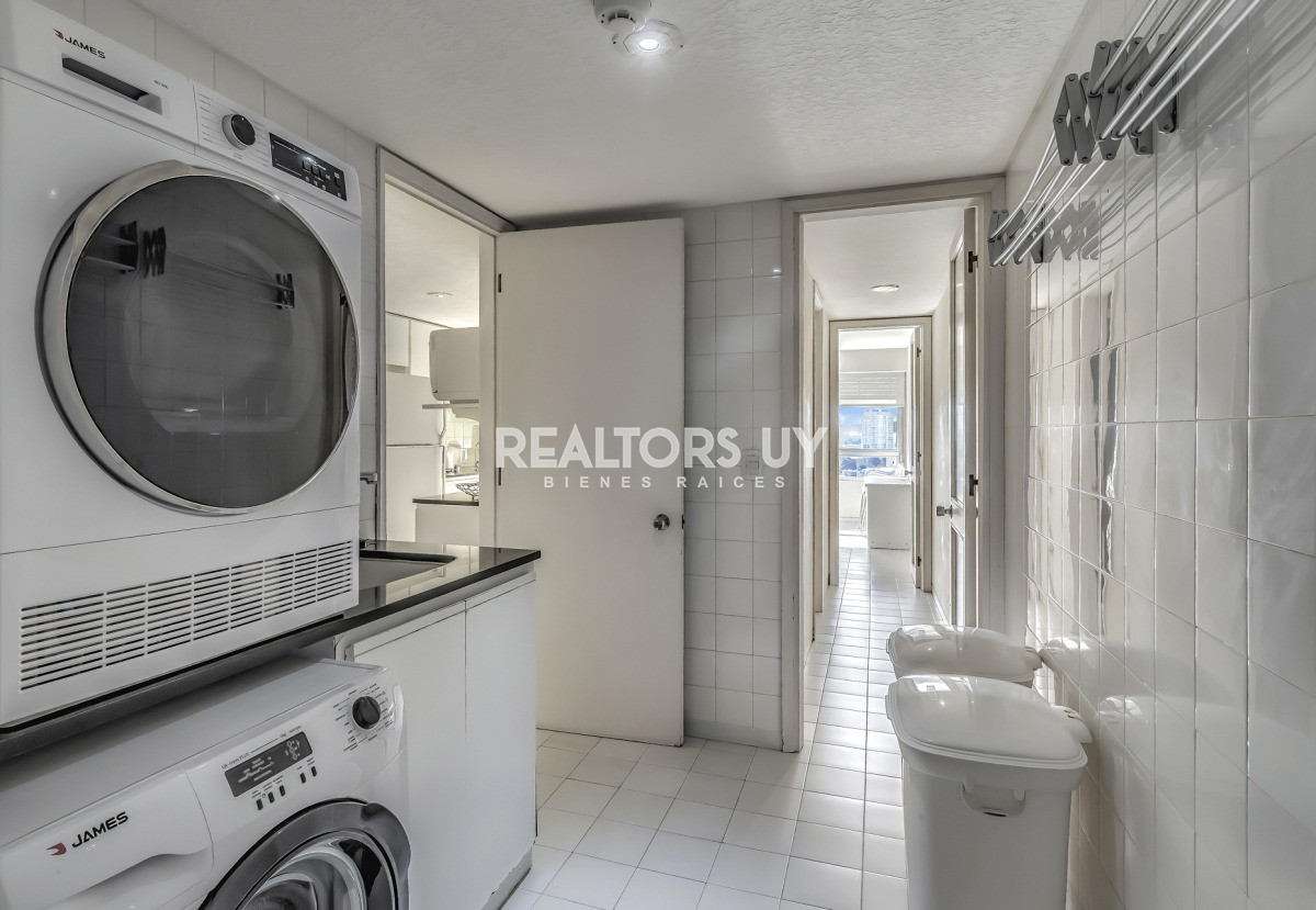 Apartamento ID.253 - Vendo departamento en Punta del Este Primera Linea