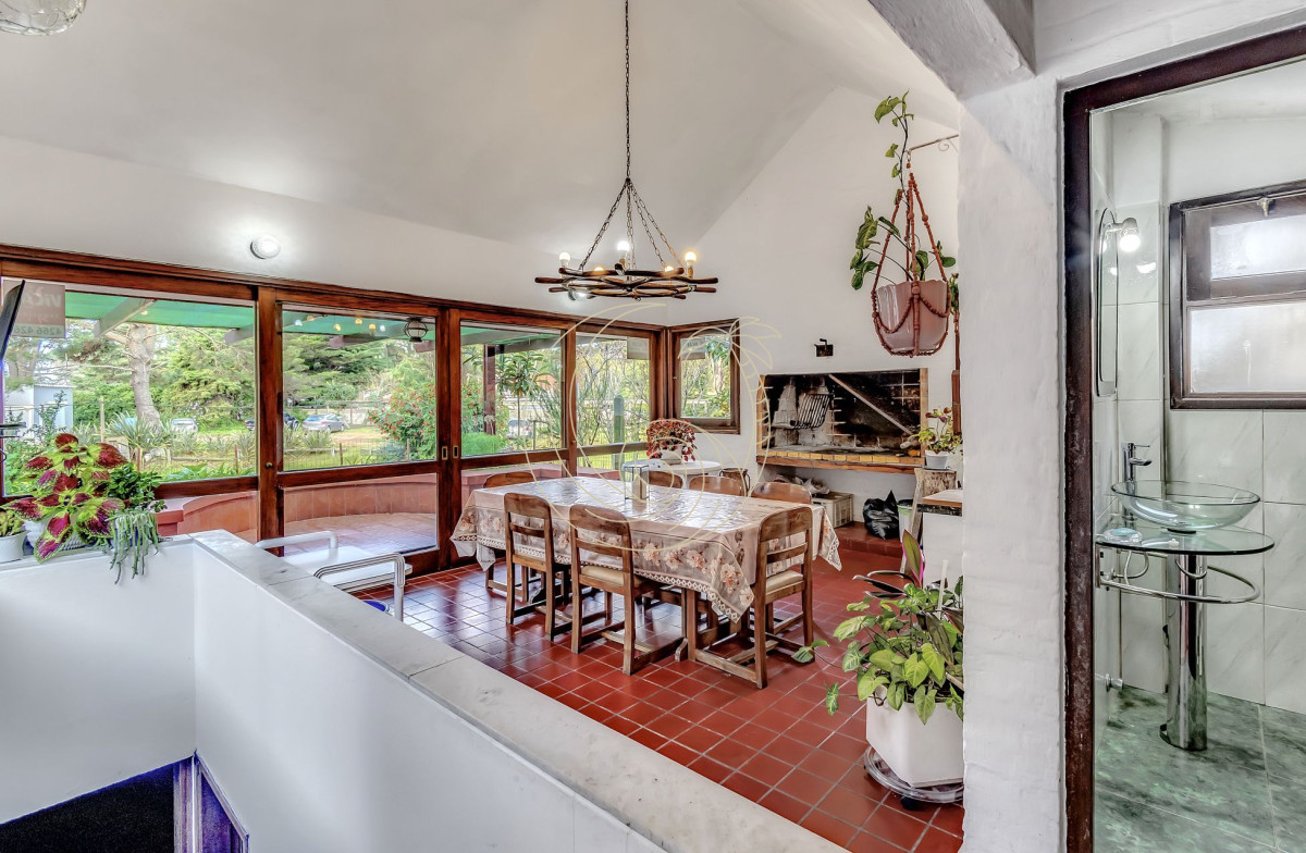 Casa ID.21092575 - Espectacular Casa de 6 dormitorios en San Rafael