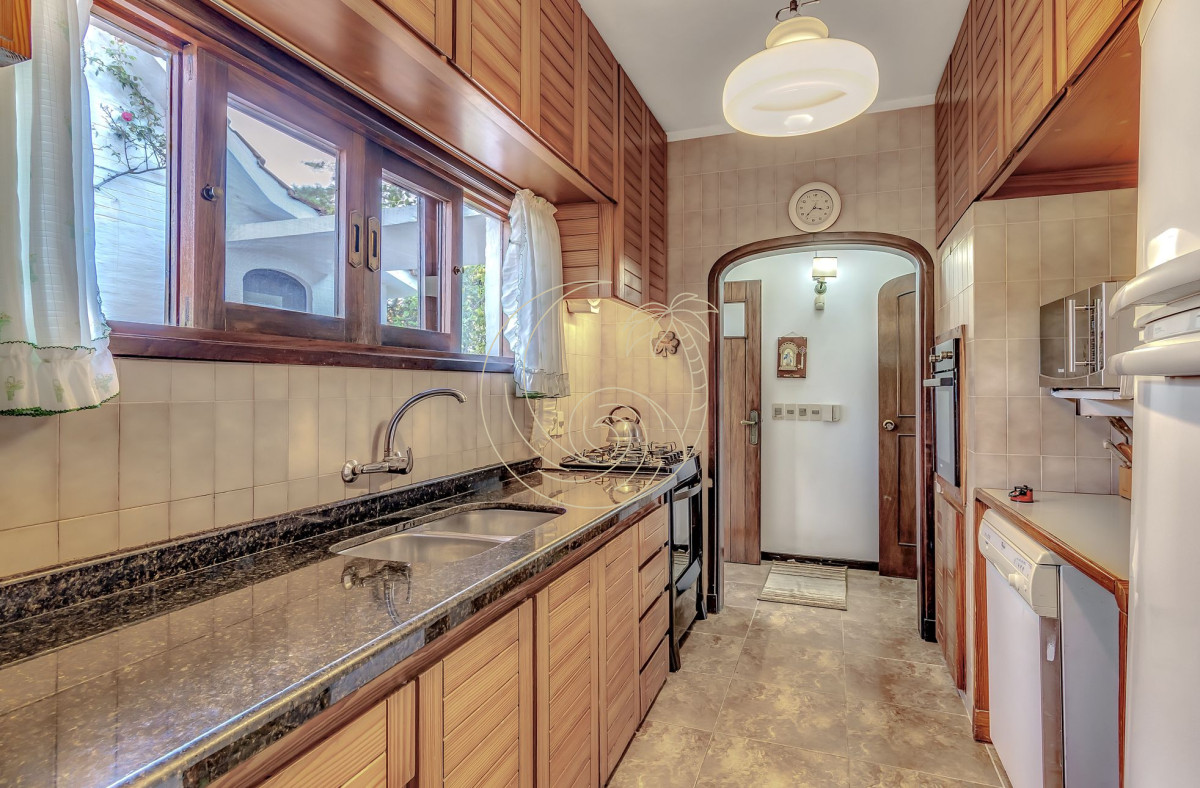 Casa ID.21092575 - Espectacular Casa de 6 dormitorios en San Rafael