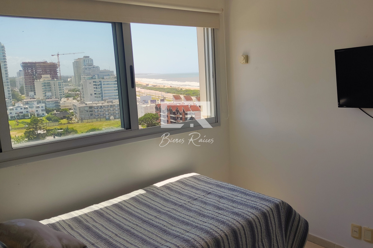 Apartamento ID.793 - Excelente apartamento con vistas a playa brava!