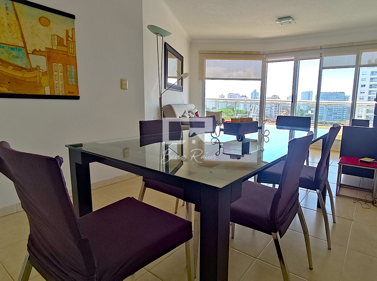 Apartamento ID.793 - Excelente apartamento con vistas a playa brava!
