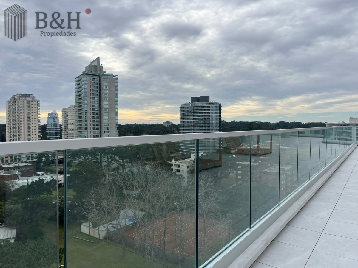Apartamento ID.8131 - Departamento de dos dormitorios en venta con balcón y garage