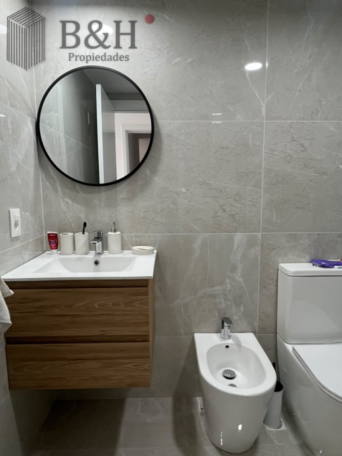 Apartamento ID.8131 - Departamento de dos dormitorios en venta con balcón y garage