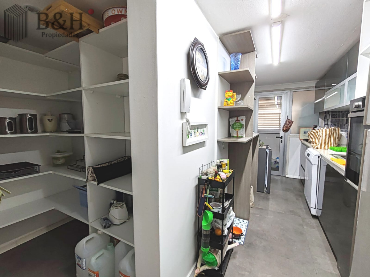 Apartamento ID.6178 - Alquiler anual 3 dormitorios frente al mar