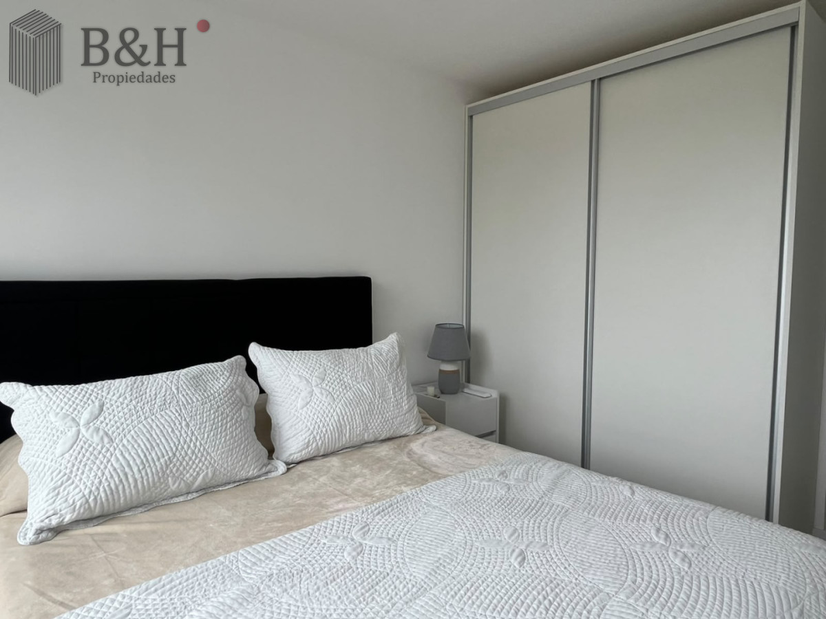 Apartamento ID.8131 - Departamento de dos dormitorios en venta con balcón y garage