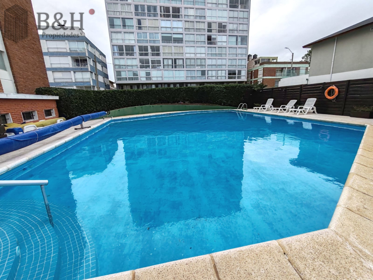 Apartamento ID.6178 - Alquiler anual 3 dormitorios frente al mar