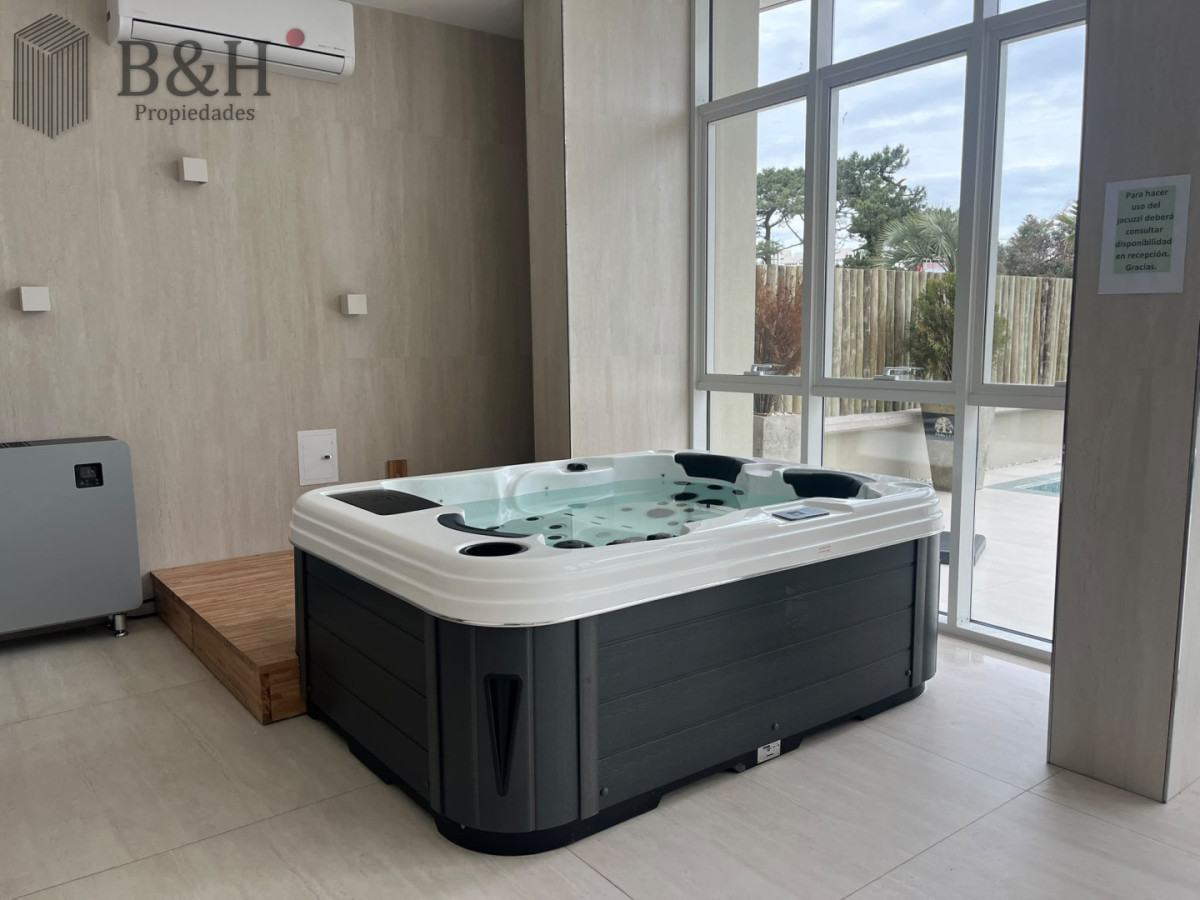 Apartamento ID.8131 - Departamento de dos dormitorios en venta con balcón y garage