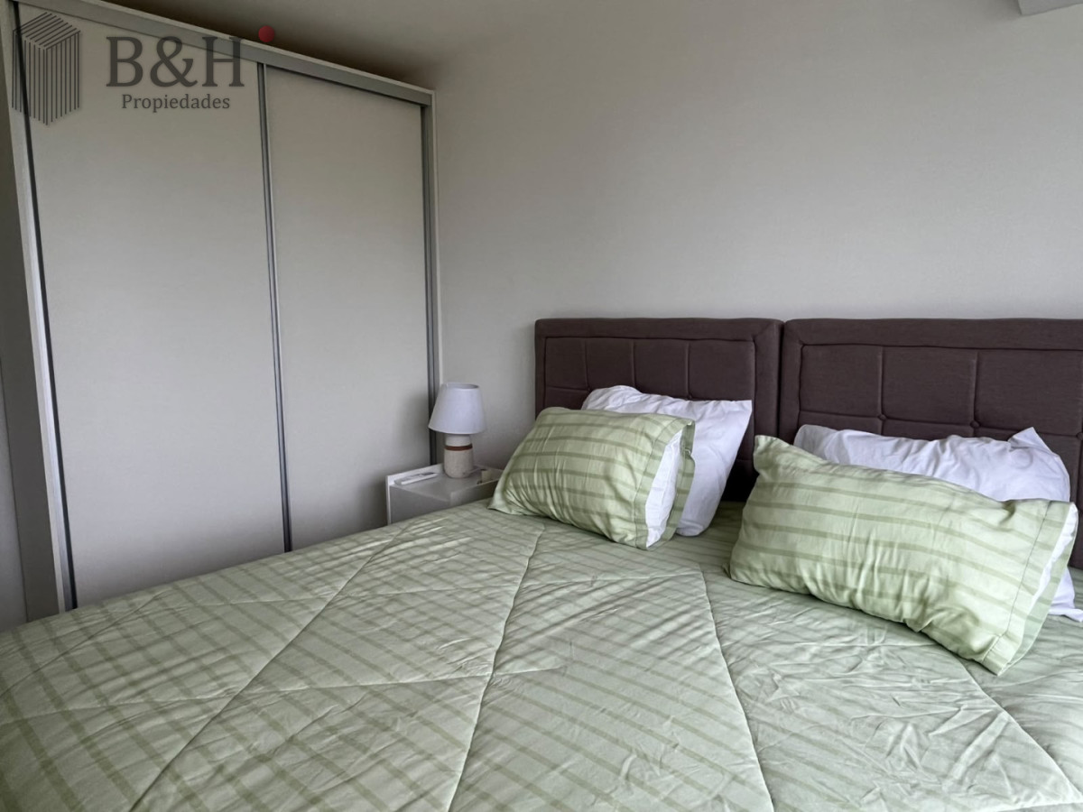 Apartamento ID.8131 - Departamento de dos dormitorios en venta con balcón y garage