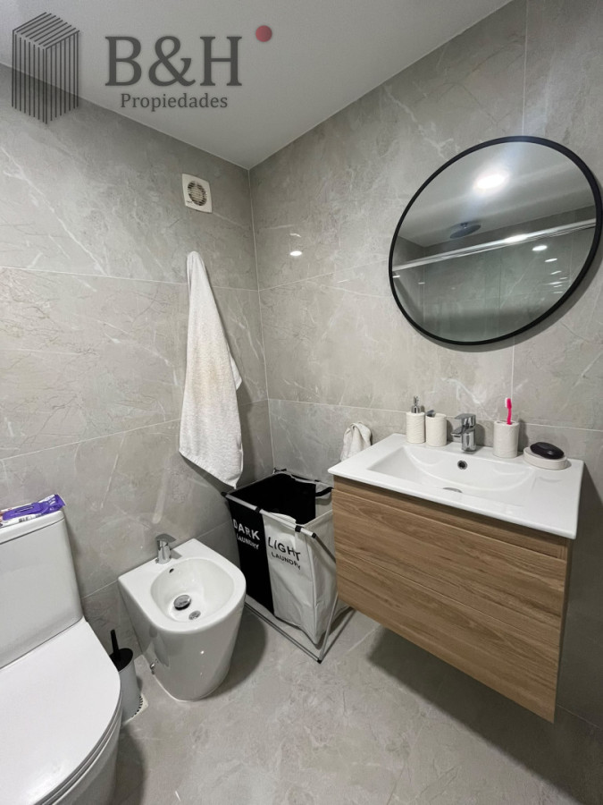 Apartamento ID.8131 - Departamento de dos dormitorios en venta con balcón y garage