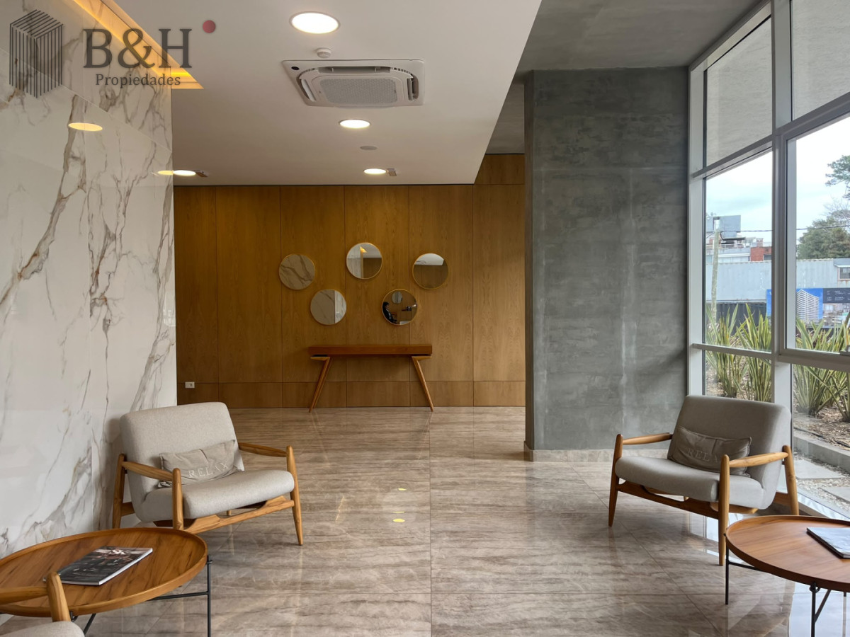 Apartamento ID.8131 - Departamento de dos dormitorios en venta con balcón y garage