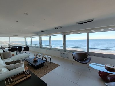 Espectacular Apartamento en Primera Línea Brava