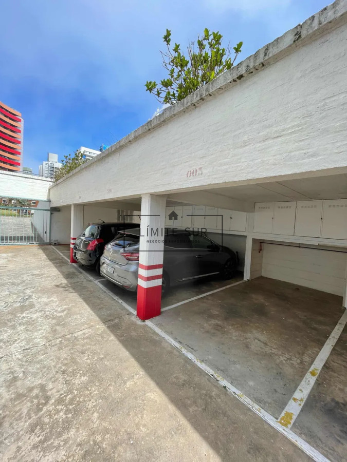 Apartamento ID.180 - APARTAMENTO EN VENTA 1 CUADRA DEL MAR CON GARAGE