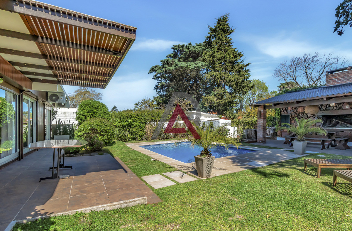 Casa ID.258 - CASA EN VENTA A 3 CUADRAS DE LA PLAYA
