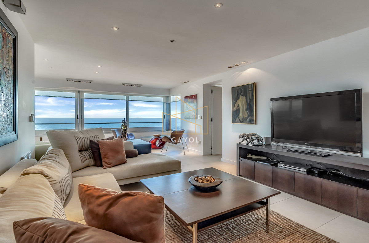 Apartamento ID.735 - Espectacular Apartamento en Primera Línea Brava