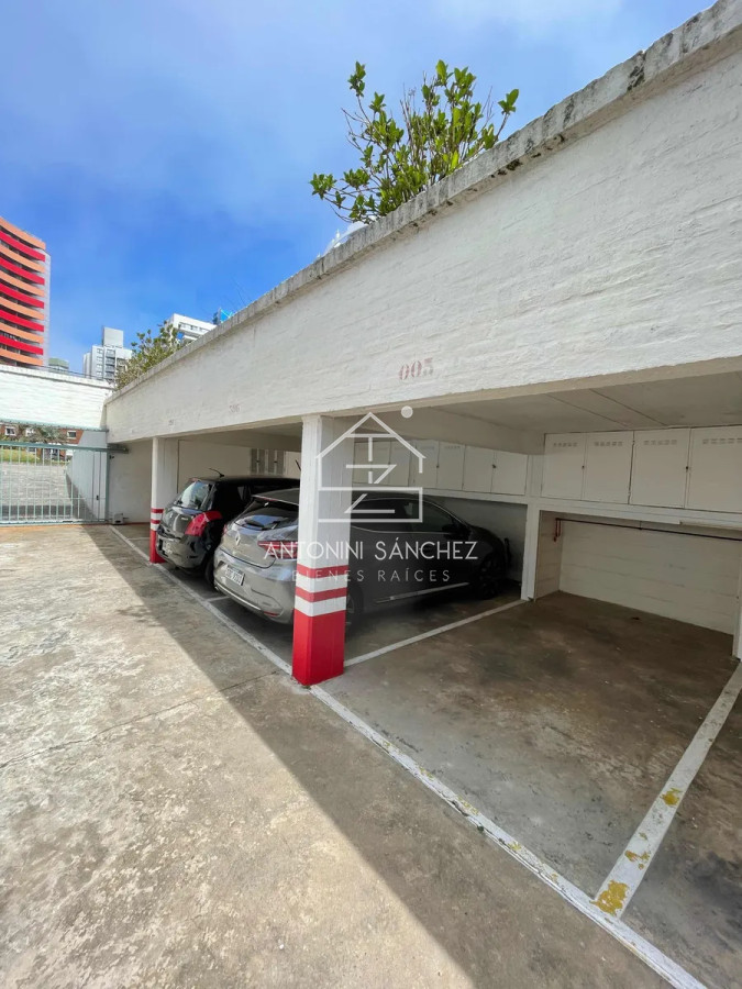 Apartamento ID.2893 - APARTAMENTO EN VENTA 1 CUADRA DEL MAR CON GARAGE