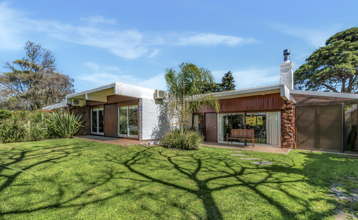 Casa ID.921 - CASA EN VENTA A 3 CUADRAS DE LA PLAYA