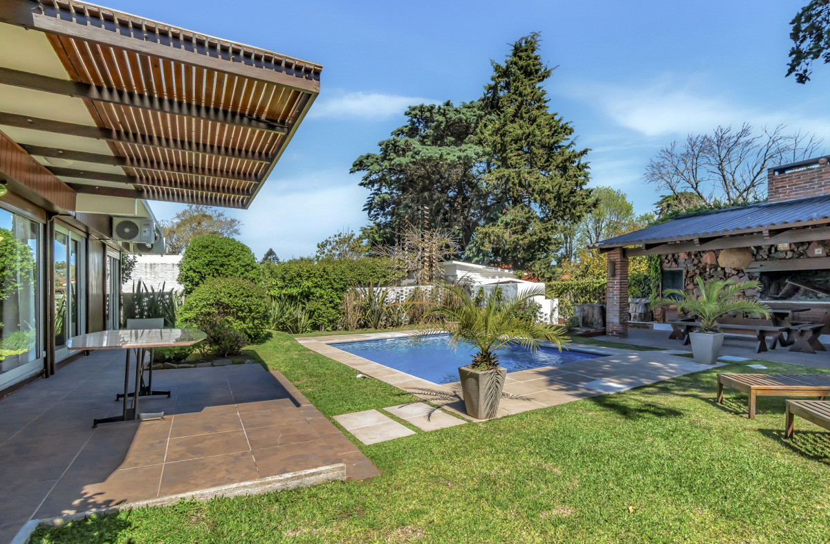 Casa ID.921 - CASA EN VENTA A 3 CUADRAS DE LA PLAYA