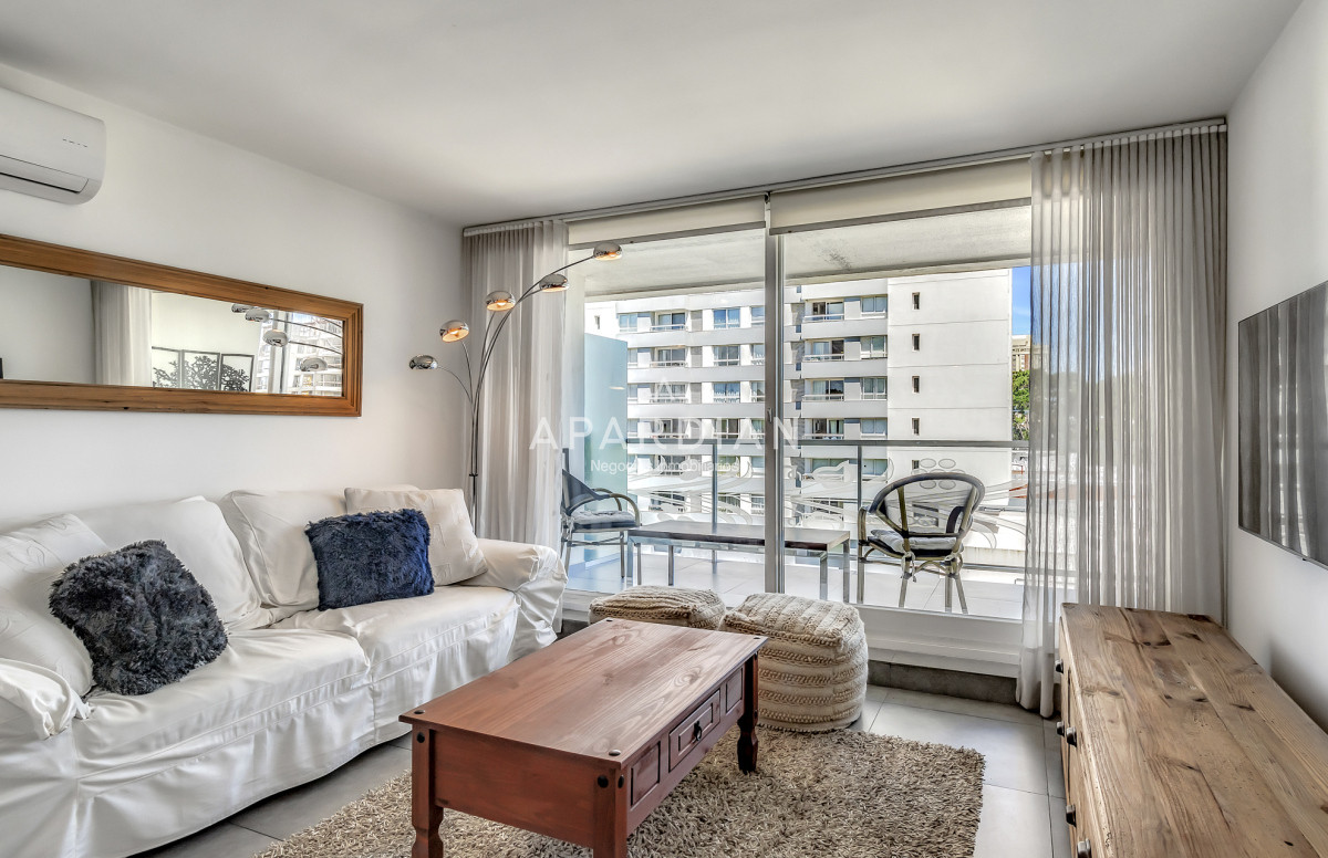 Apartamento ID.21096893 - Alquiler apto 1 dormitorio y medio en torre de categoría