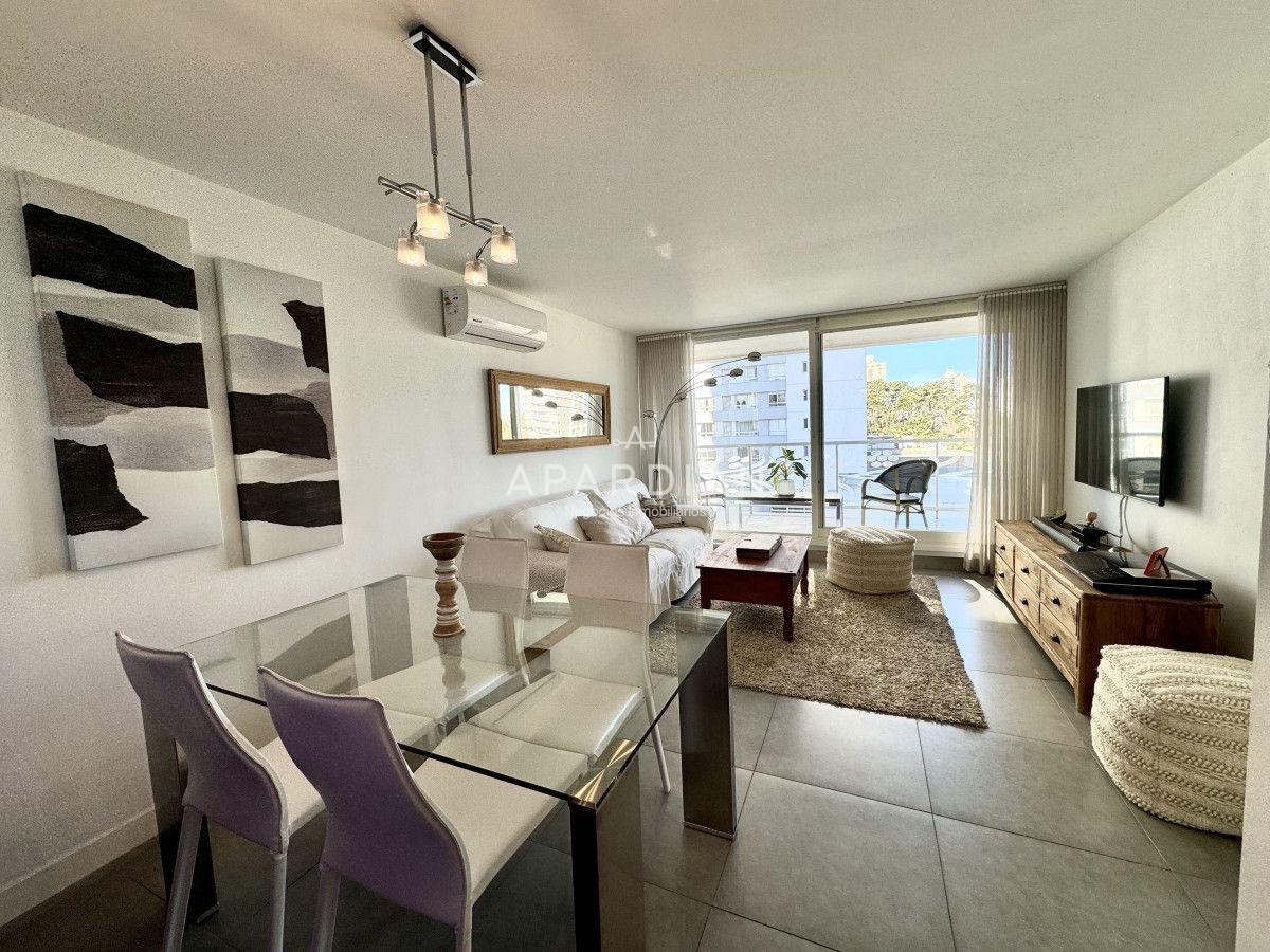 Apartamento ID.21096893 - Alquiler apto 1 dormitorio y medio en torre de categoría
