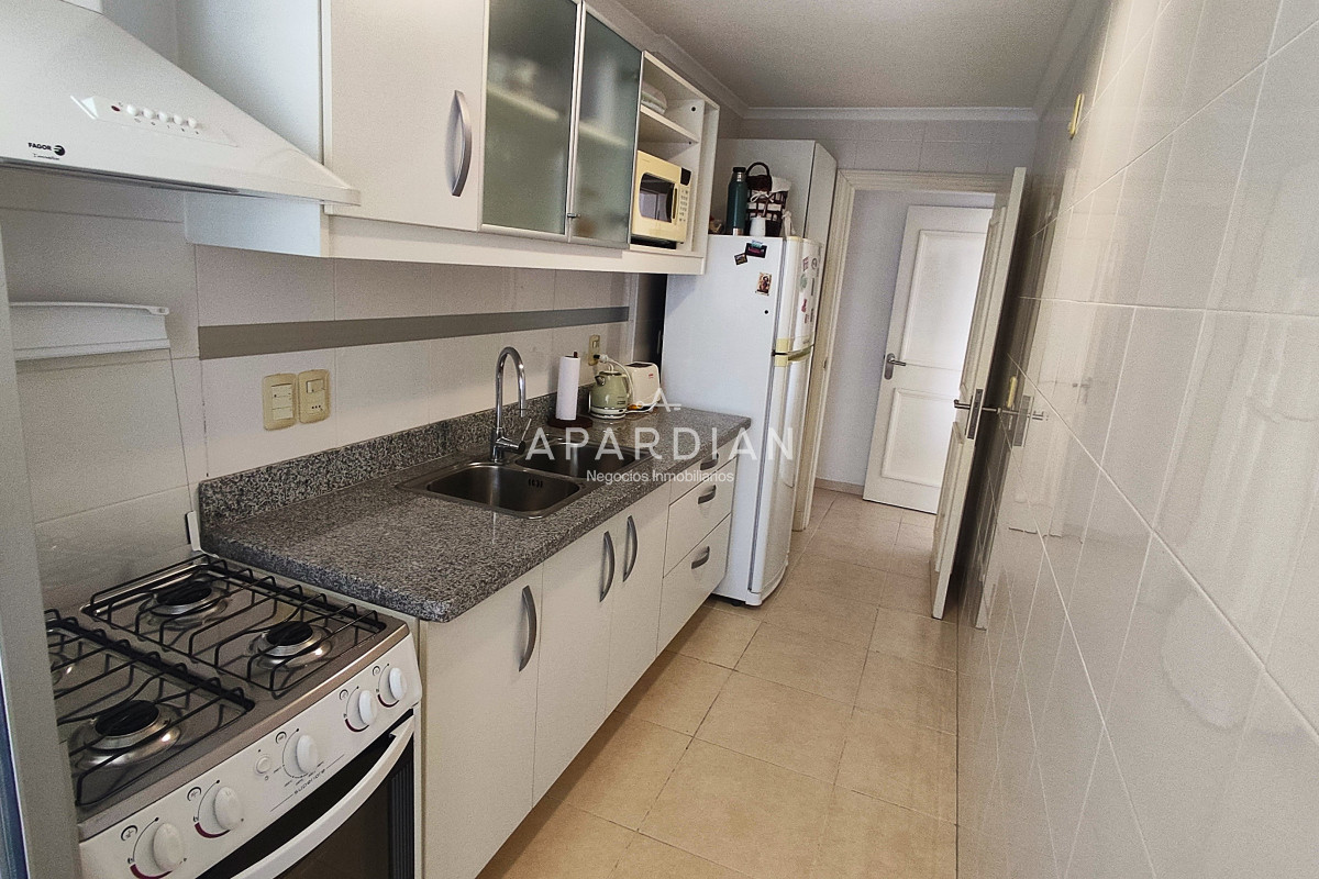 Apartamento ID.21096919 - Excelente apartamento con vistas a playa brava!