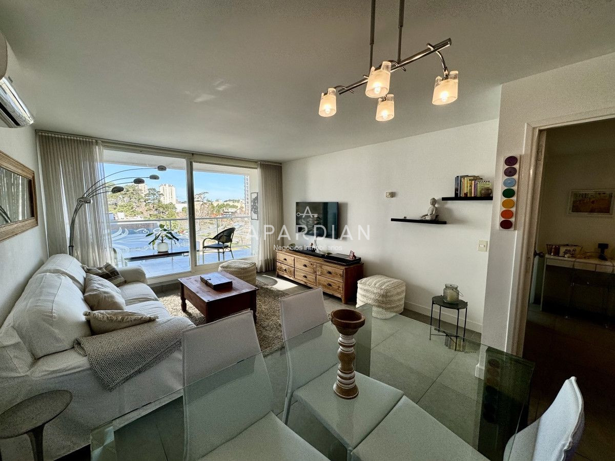 Apartamento ID.21096893 - Alquiler apto 1 dormitorio y medio en torre de categoría