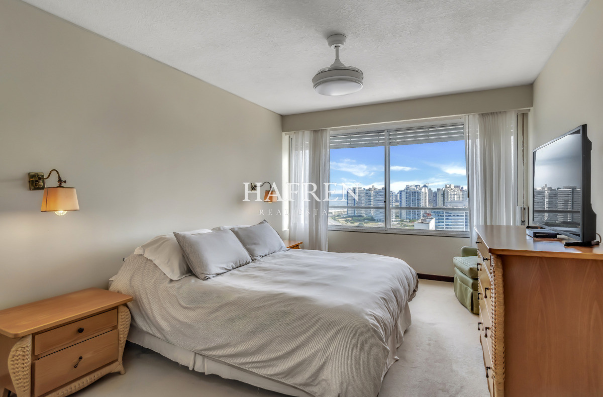 Apartamento ID.194 - Vendo departamento en Punta del Este Primera Linea