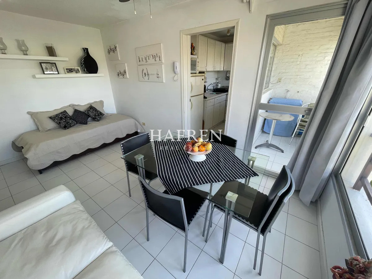 Apartamento ID.175 - Venta de Apartamento en Aidy Grill, 1 dorm, garage y balcón
