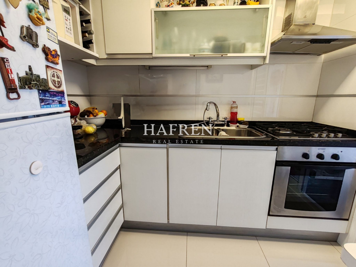 Apartamento ID.199 - Apartamento en venta en Casino Tower dos dormitorios y medio con garage