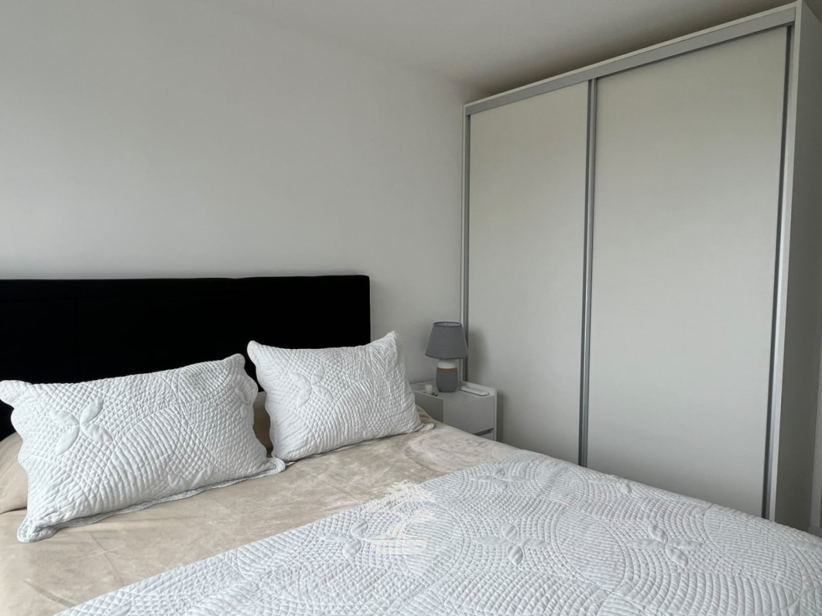 Apartamento ID.1150 - Departamento de dos dormitorios en venta con balcón y garage
