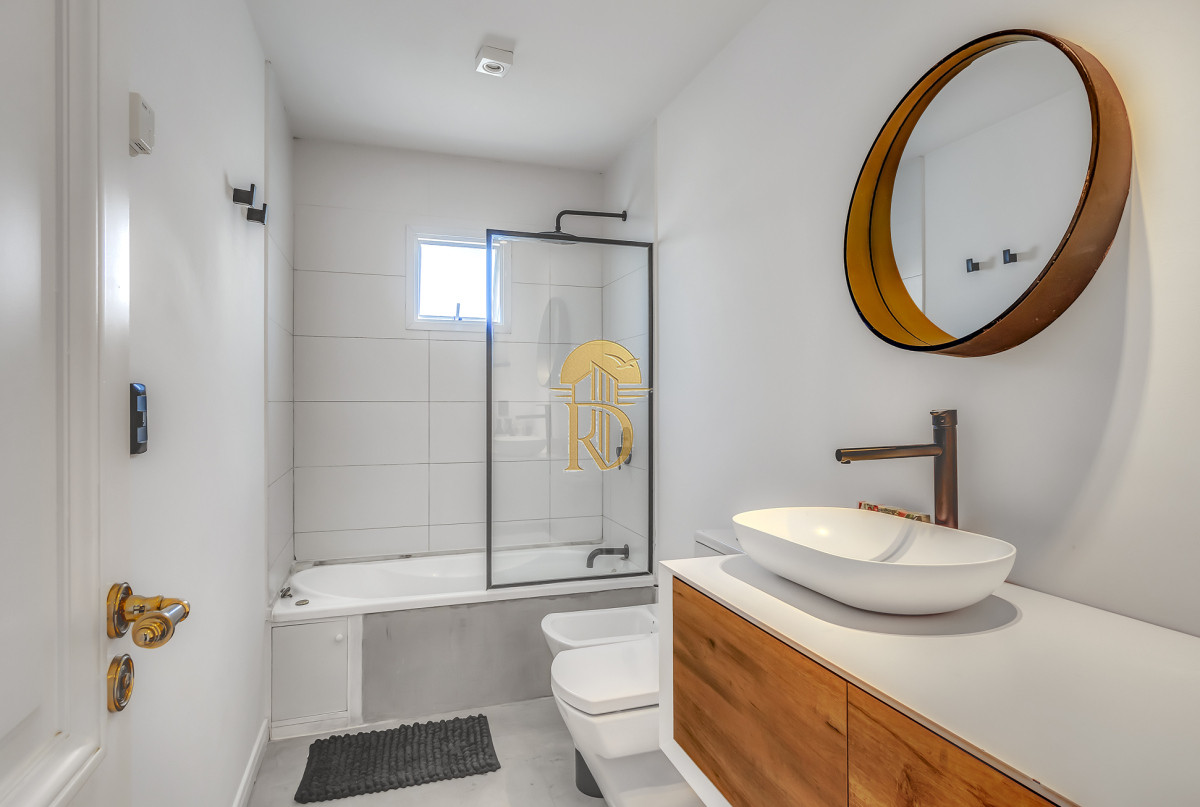 En venta apartamento 3 dormitorios con vista al mar -id-694-17