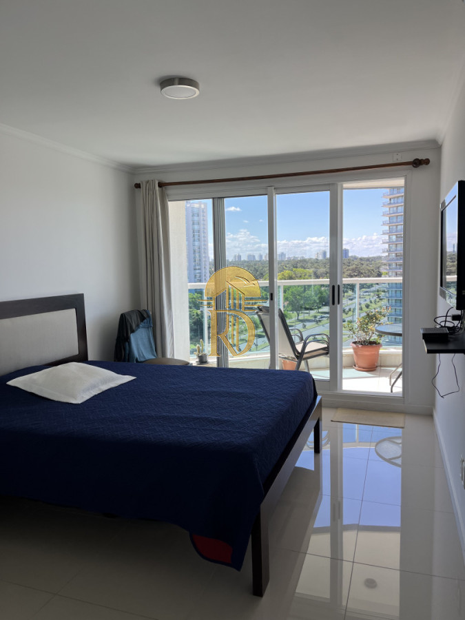 Apartamento dos dormitorios en venta con balcón y garage en Casino Tower -id-430-6