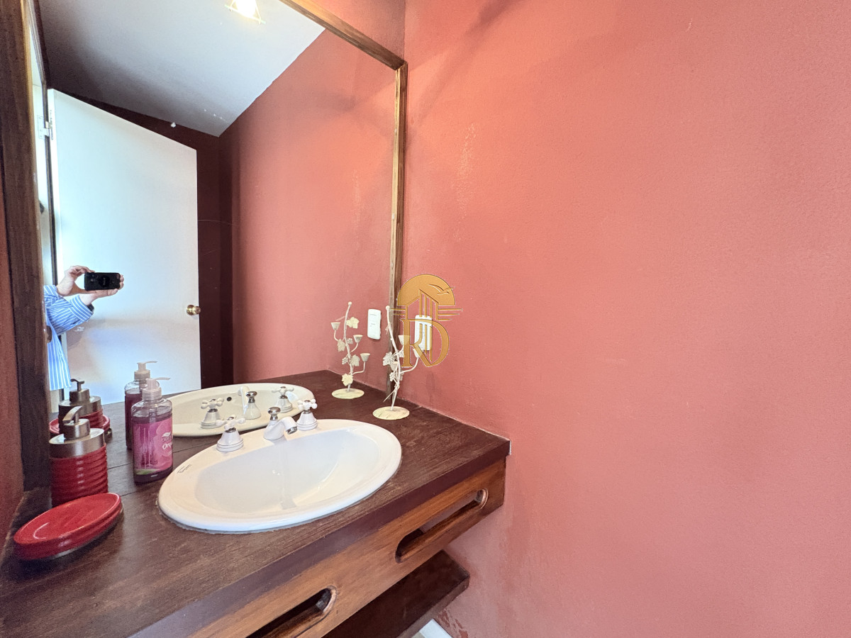 Moderna Casa a metros del MAR -id-390-9