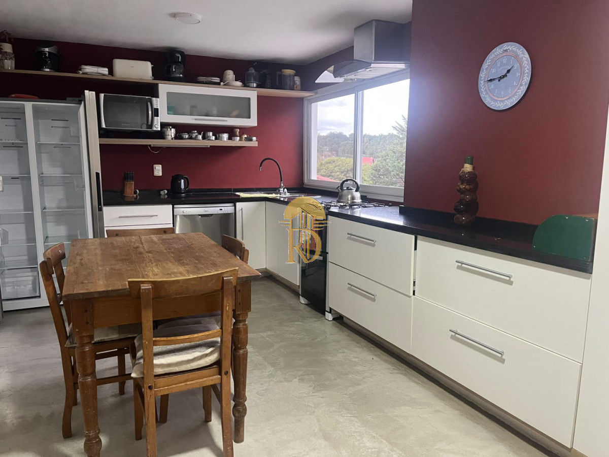 Moderna Casa a metros del MAR -id-390-6