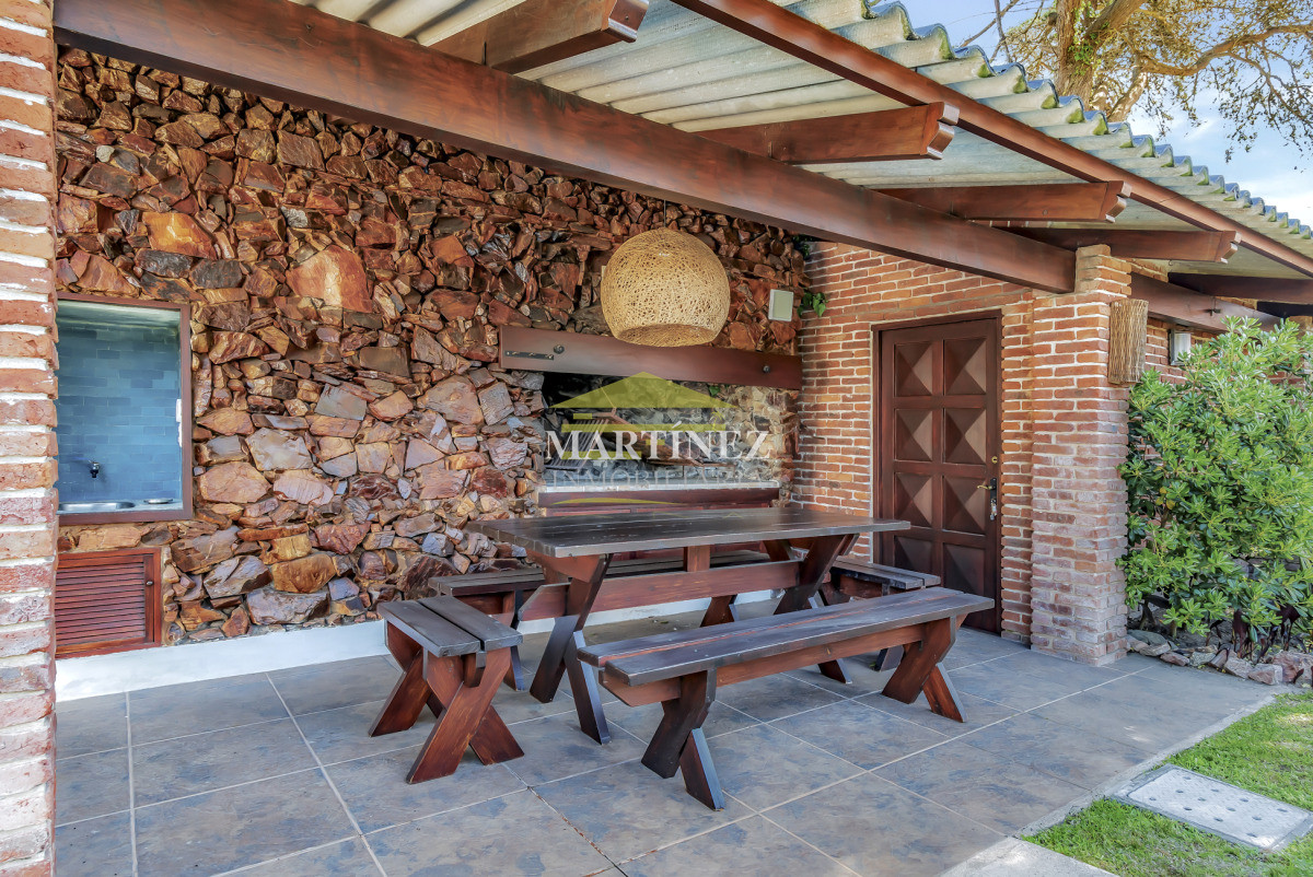 Casa ID.115 - CASA EN VENTA A 3 CUADRAS DE LA PLAYA