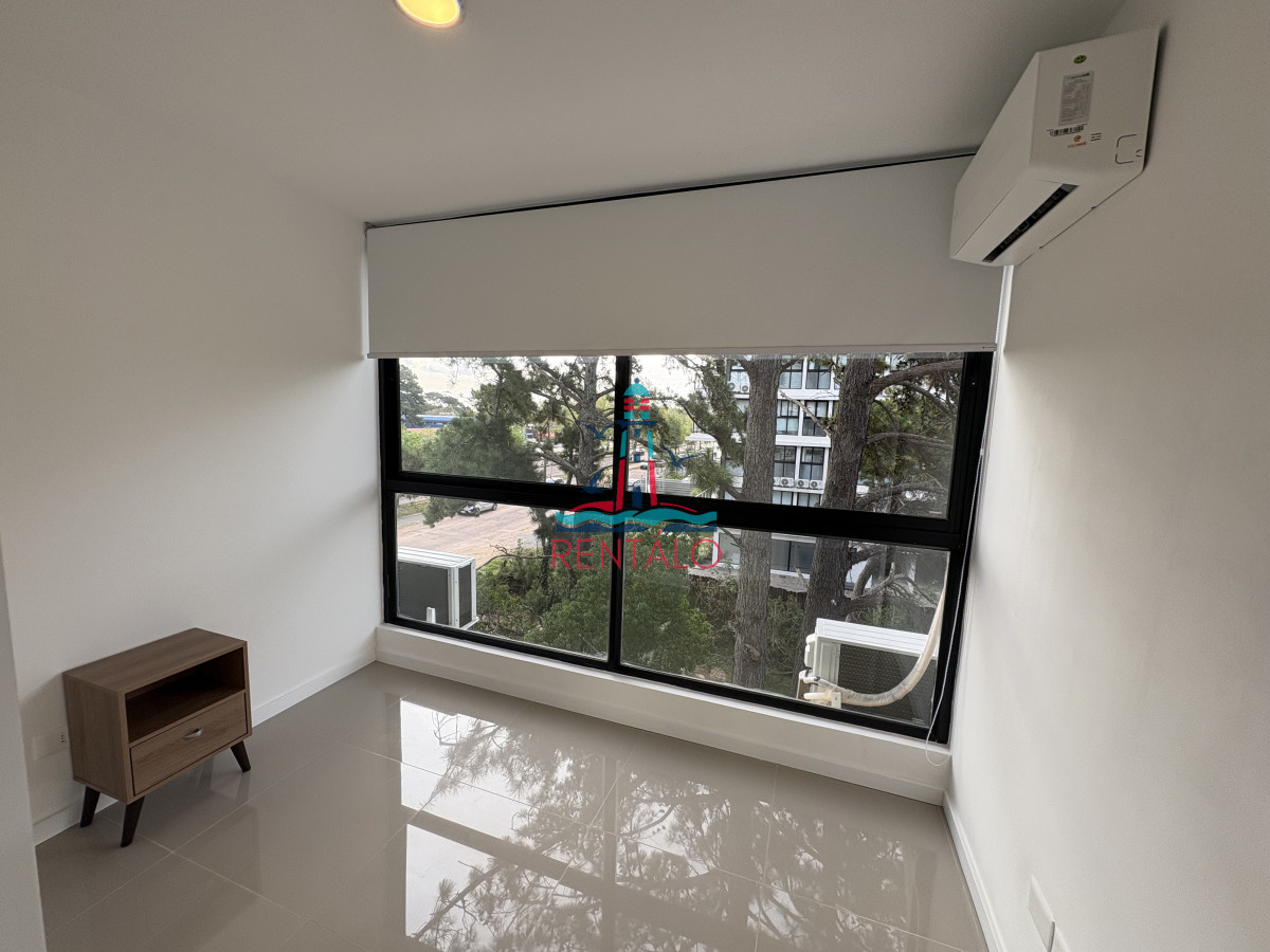Apartamento ID.126 - Apartamento 2 dormitorios en alquiler Punta del Este Roosevelt