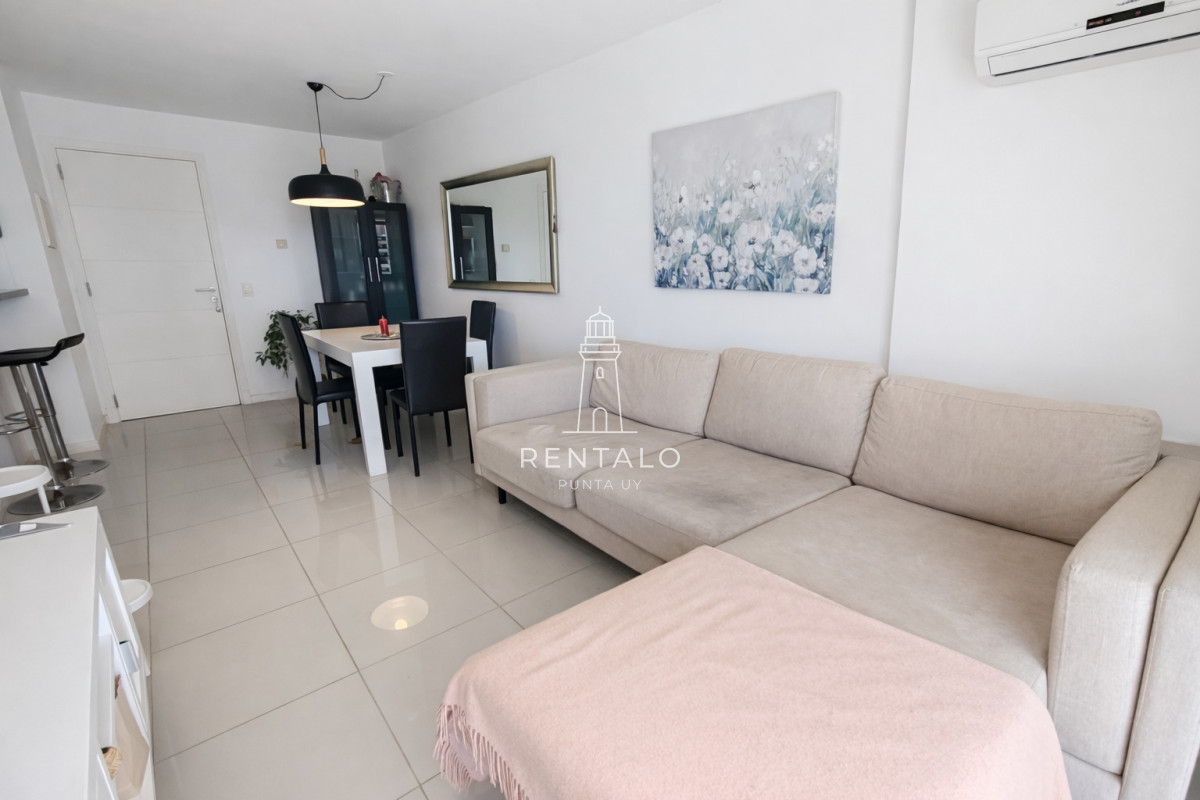 Apartamento ID.945 - Apartamento en venta  de 2 dormitorios en Punta del este Playa Brava