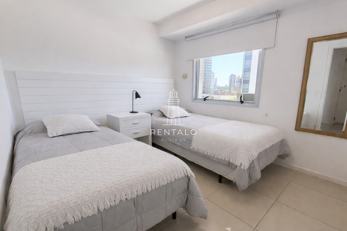 Apartamento ID.945 - Apartamento en venta  de 2 dormitorios en Punta del este Playa Brava