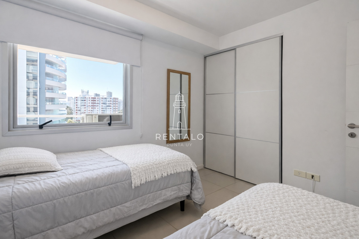 Apartamento ID.945 - Apartamento en venta  de 2 dormitorios en Punta del este Playa Brava