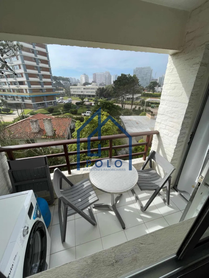 Apartamento ID.122 - APARTAMENTO EN VENTA 1 CUADRA DEL MAR CON GARAGE