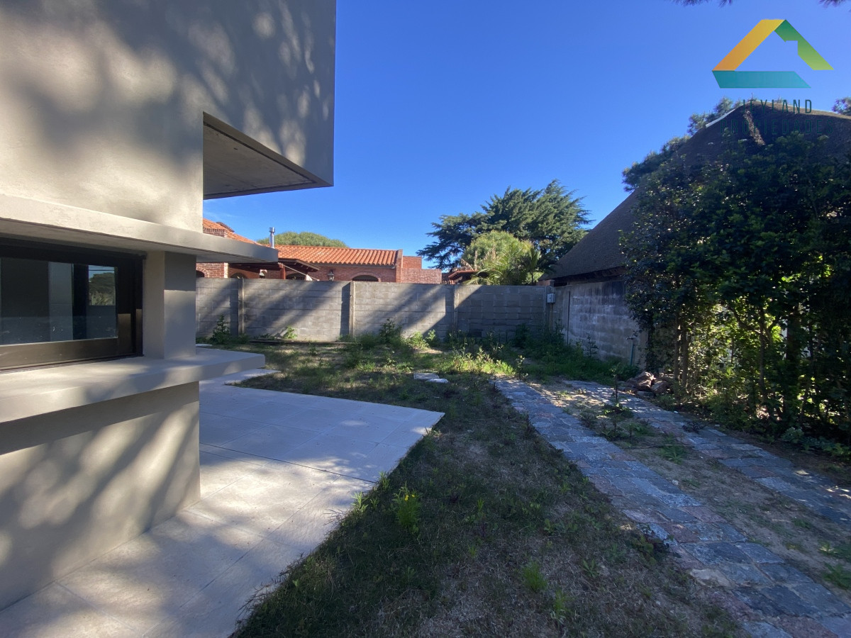 Casa ID.294 - Casa a estrenar de 2 dormitorios y medio en Pinares