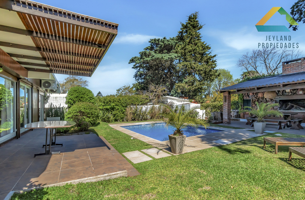 Casa ID.258 - CASA EN VENTA A 3 CUADRAS DE LA PLAYA